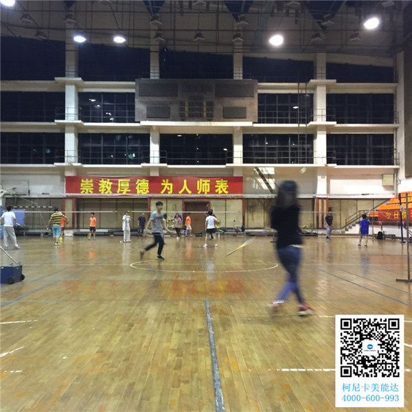 男神訓(xùn)練我們家五行缺運(yùn)動(dòng)的萌萌噠女神練球