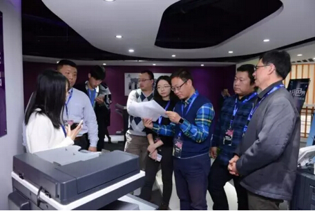 媒體嘉賓現場體驗柯尼卡美能達新品特色-科頤辦公 媒體嘉賓現場體驗柯尼卡美能達新品特色-科頤辦公