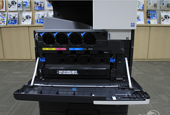 柯尼卡美能達C266的耗材倉設計在機身前部-科頤辦公